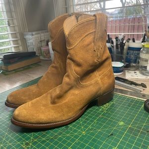 Tecovas zip light tan suede